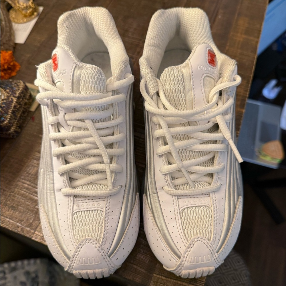 Nike Shox R4 - Picture 2 of 5